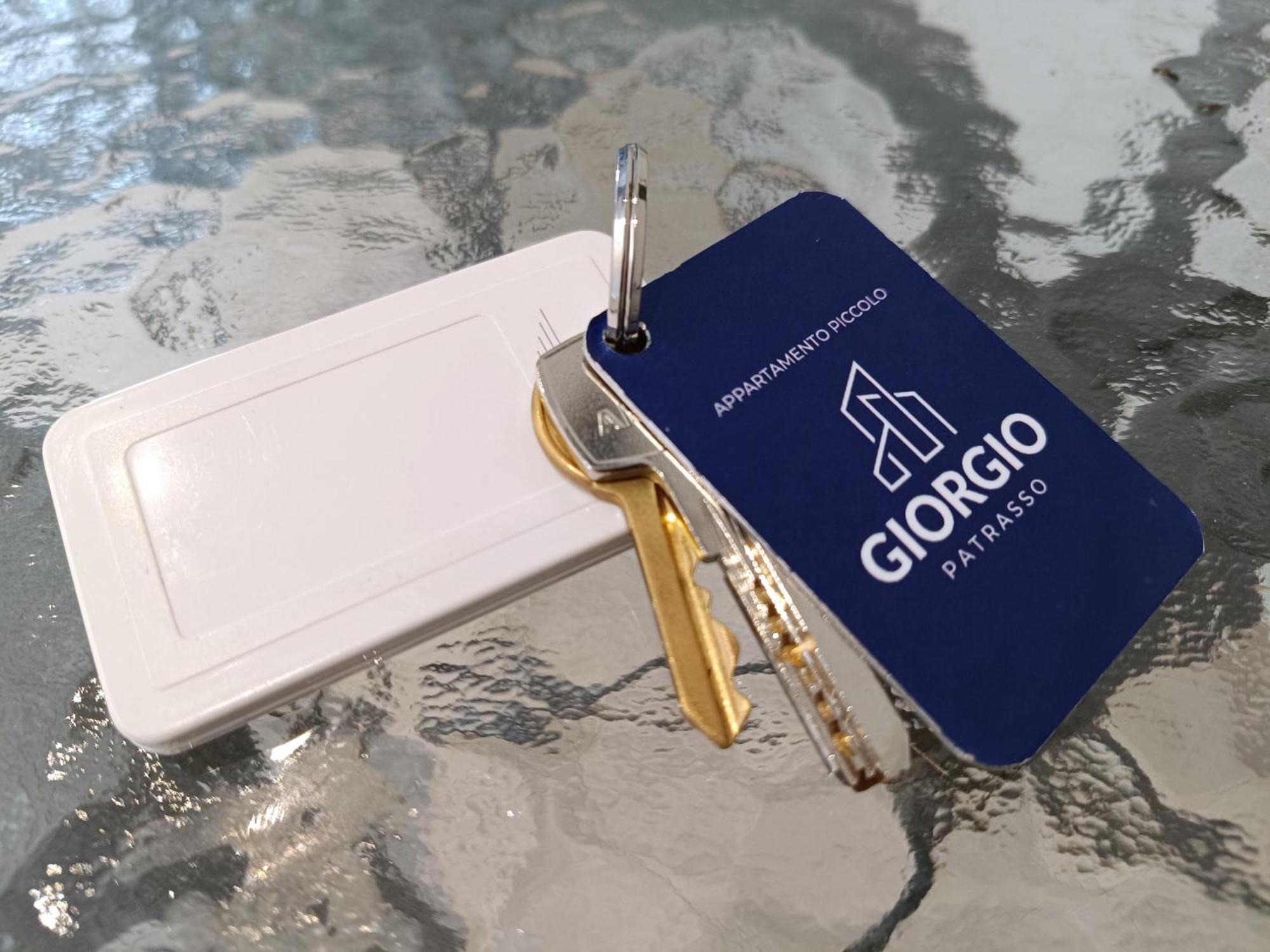 Giorgio Patrasso - Micro Apartment In The Center Of Patras Ngoại thất bức ảnh